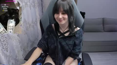Snapshot of misty_dark chatting on 13, 5, 2026 misty_dark online show from 13, 5, 2026