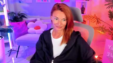 Snapshot of mistybarnes chatting on 15, 10, 2025 MistyBarnes NONUDE MODEL online show from 15, 10, 2025