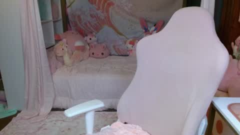 Snapshot of mistymystic chatting on 14, 6, 2026 Misty online show from 14, 6, 2026