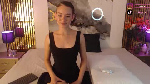 Snapshot of miticabrennet chatting on 5, 3, 2026 Mtica Brennet online show from 5, 3, 2026