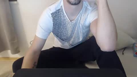 Snapshot of mitsch01 chatting on 1, 1, 2025 Mitsch online show from 1, 1, 2025