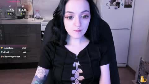 Snapshot of miura_moon chatting on 10, 6, 2026 lina. online show from 10, 6, 2026