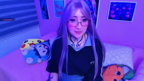 Snapshot of miwaviolet chatting on 3, 2, 2026 Miwa Violet online show from 3, 2, 2026