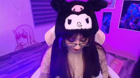 Snapshot of miwaviolet chatting on 27, 5, 2026 Miwa Violet online show from 27, 5, 2026