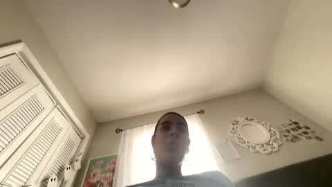 Snapshot of mixedbaby98 chatting on 26, 10, 2025 mixedbaby98 online show from 26, 10, 2025