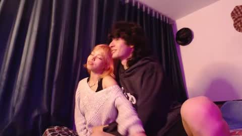 Snapshot of mixipeach chatting on 7, 7, 2026 Naomi and Nekorii online show from 7, 7, 2026