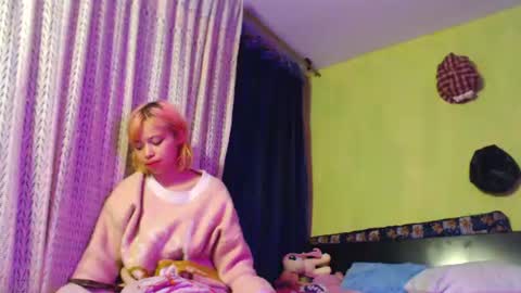 Snapshot of mixipeach chatting on 27, 7, 2026 Naomi and Nekorii online show from 27, 7, 2026