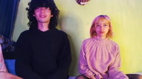 Snapshot of mixipeach chatting on 4, 8, 2026 Naomi and Nekorii online show from 4, 8, 2026