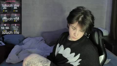 Snapshot of miya_chinen chatting on 17, 12, 2024 Miya online show from 17, 12, 2024