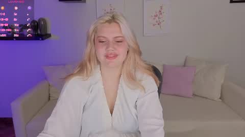 Snapshot of miyata_ray chatting on 10, 8, 2026 miyata_ray online show from 10, 8, 2026
