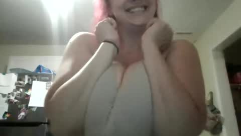 Snapshot of miztrezk chatting on 14, 5, 2026 miztrezk online show from 14, 5, 2026