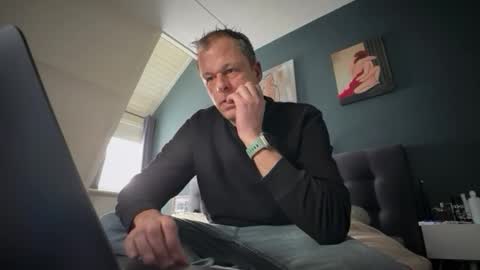 mme4you online show from 7, 1, 2026