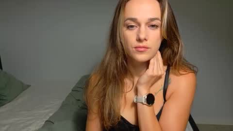 mmminnie online show from 3, 11, 2025