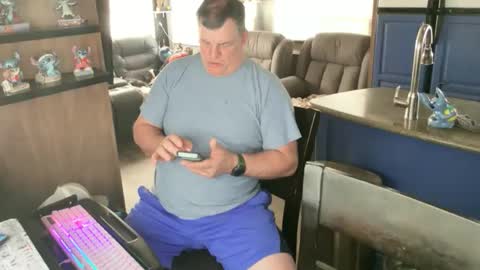 mmmthatsfunnn online show from 18, 3, 2026