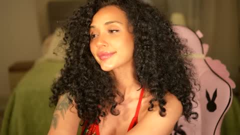 Snapshot of moan_4_you chatting on 12, 12, 2024 Ruxxx online show from 12, 12, 2024