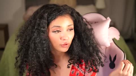 Snapshot of moan_4_you chatting on 15, 12, 2024 Ruxxx online show from 15, 12, 2024