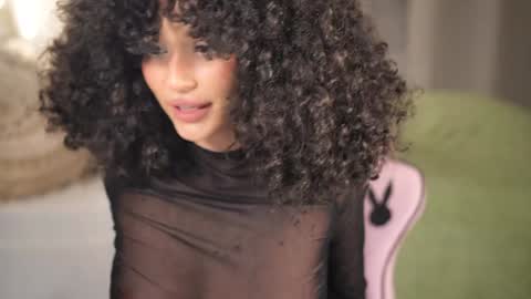 Snapshot of moan_4_you chatting on 25, 1, 2025 Ruxxx online show from 25, 1, 2025