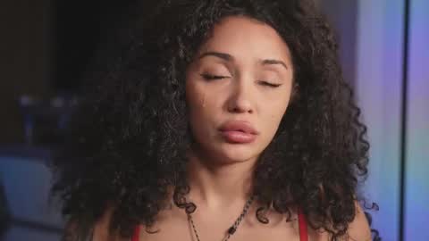 Snapshot of moan_4_you chatting on 16, 9, 2025 Ruxxx online show from 16, 9, 2025