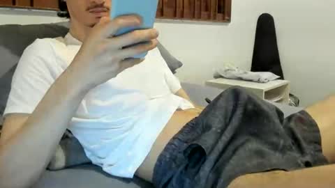 Snapshot of moderdelier chatting on 14, 4, 2026 DigBreed online show from 14, 4, 2026