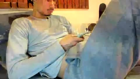 Snapshot of moderdelier chatting on 15, 7, 2026 DigBreed online show from 15, 7, 2026