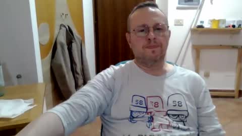 Snapshot of modesto1969 chatting on 18, 5, 2026 modesto1969 online show from 18, 5, 2026