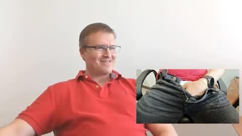 Snapshot of moe_001 chatting on 3, 10, 2025 Moe online show from 3, 10, 2025