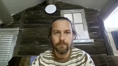 Snapshot of moi9876543210 chatting on 21, 11, 2025 Julien online show from 21, 11, 2025