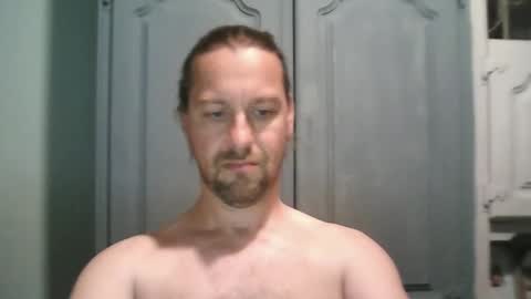Snapshot of moi9876543210 chatting on 30, 5, 2026 Julien online show from 30, 5, 2026