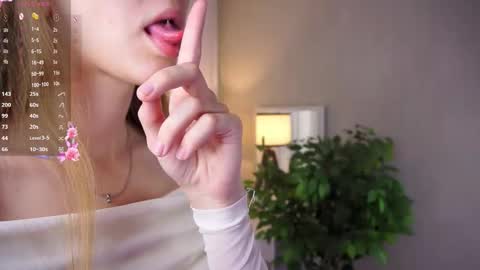 Laura online show from 26, 9, 2025