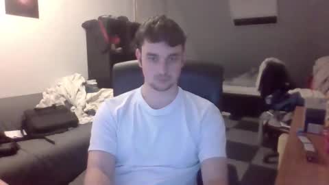 Snapshot of moistbreadstick chatting on 8, 5, 2026 moistbreadstick online show from 8, 5, 2026