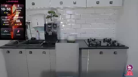 Snapshot of mojjo_erika chatting on 30, 6, 2026 erika online show from 30, 6, 2026