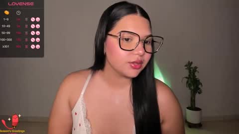 Snapshot of moka_03 chatting on 2, 2, 2025 Ashley independent model online show from 2, 2, 2025