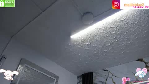 Snapshot of molliebue1 chatting on 31, 5, 2026 Hey Guys Im Mollie online show from 31, 5, 2026