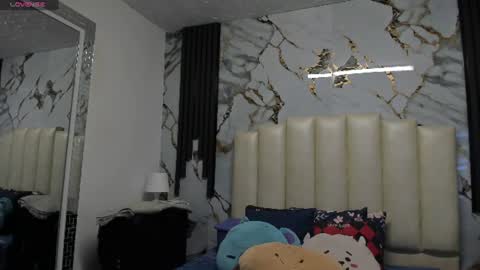 Snapshot of molliebue1 chatting on 5, 7, 2026 Hey Guys Im Mollie online show from 5, 7, 2026