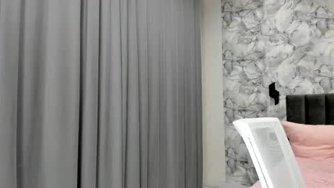 Snapshot of molly_555 chatting on 19, 12, 2025 Sima online show from 19, 12, 2025