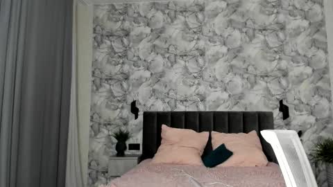 Snapshot of molly_555 chatting on 23, 12, 2025 Sima online show from 23, 12, 2025