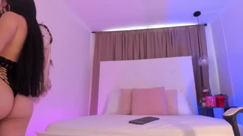      online show from 20, 11, 2025