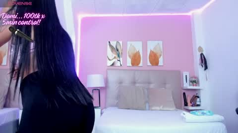 Snapshot of molly_h0t chatting on 25, 4, 2026 online show from 25, 4, 2026