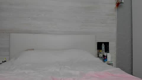 Molly Hunt online show from 25, 9, 2025