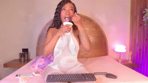 Molly Jackson online show from 6, 7, 2026