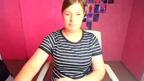 Snapshot of molly_mis chatting on 8, 7, 2026 Molly online show from 8, 7, 2026