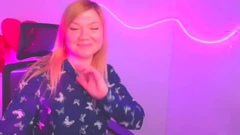 Molly online show from 5, 3, 2025