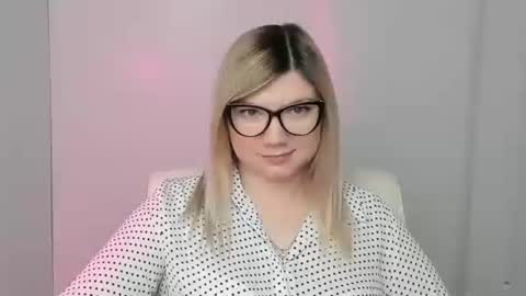 Molly online show from 19, 10, 2025