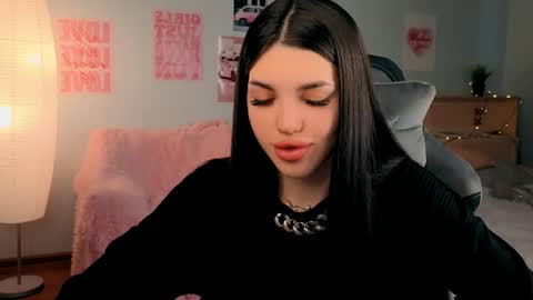 Snapshot of molly_rettyy chatting on 19, 4, 2026 Molly online show from 19, 4, 2026