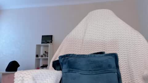 Molly online show from 24, 2, 2025