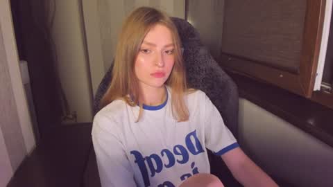 Snapshot of mollydangerous chatting on 28, 7, 2026 Taisha online show from 28, 7, 2026