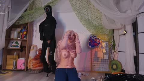 mollychan online show from 25, 2, 2026