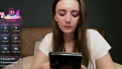 Snapshot of mollygreens chatting on 18, 4, 2026 Molly online show from 18, 4, 2026