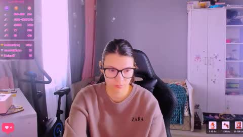  KIRA  online show from 30, 3, 2026