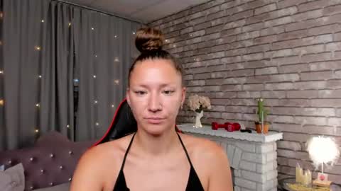 hi im Molly heregreat boobs big heart  warm pussy  online show from 5, 7, 2026